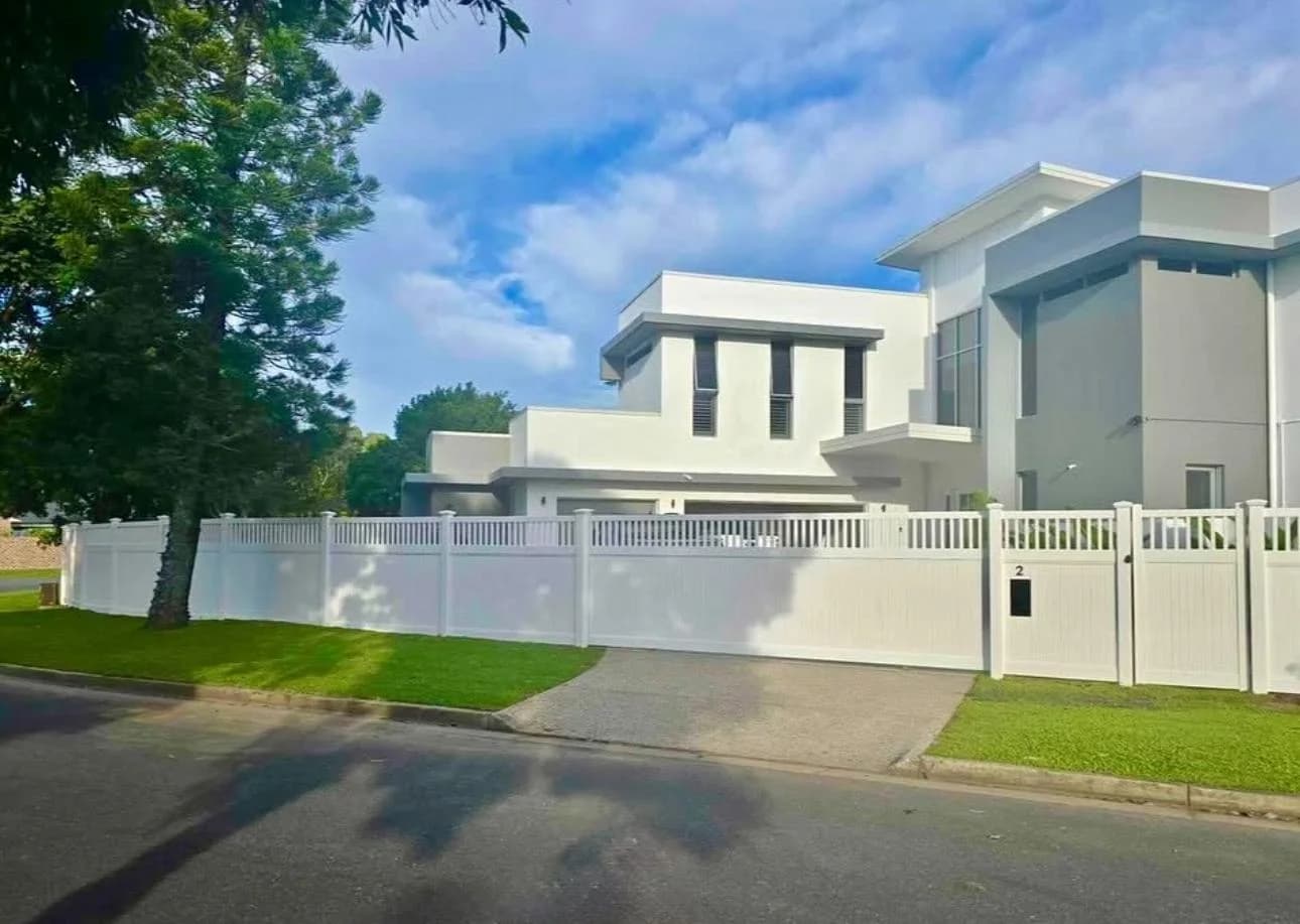PVC fence installation Surfers Paradise Gold Coast